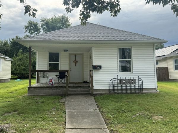 317 N 8th Street, Herrin, IL 62948