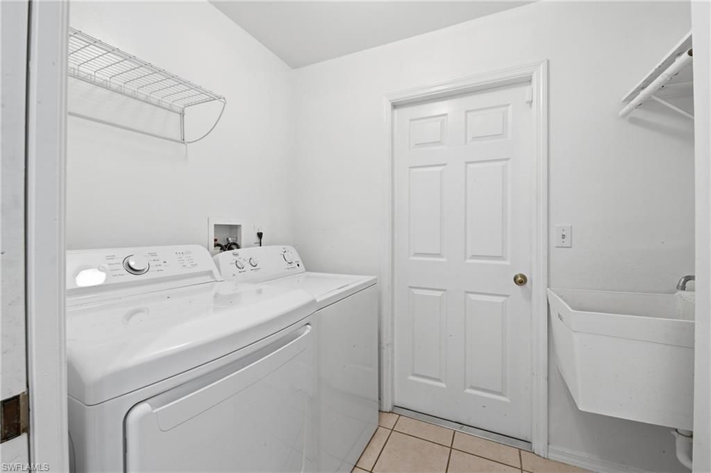 202 SW 11th Ter , Cape Coral, FL 33991 Photo