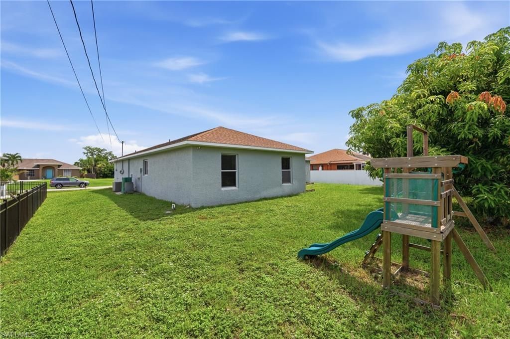 202 SW 11th Ter , Cape Coral, FL 33991 Photo