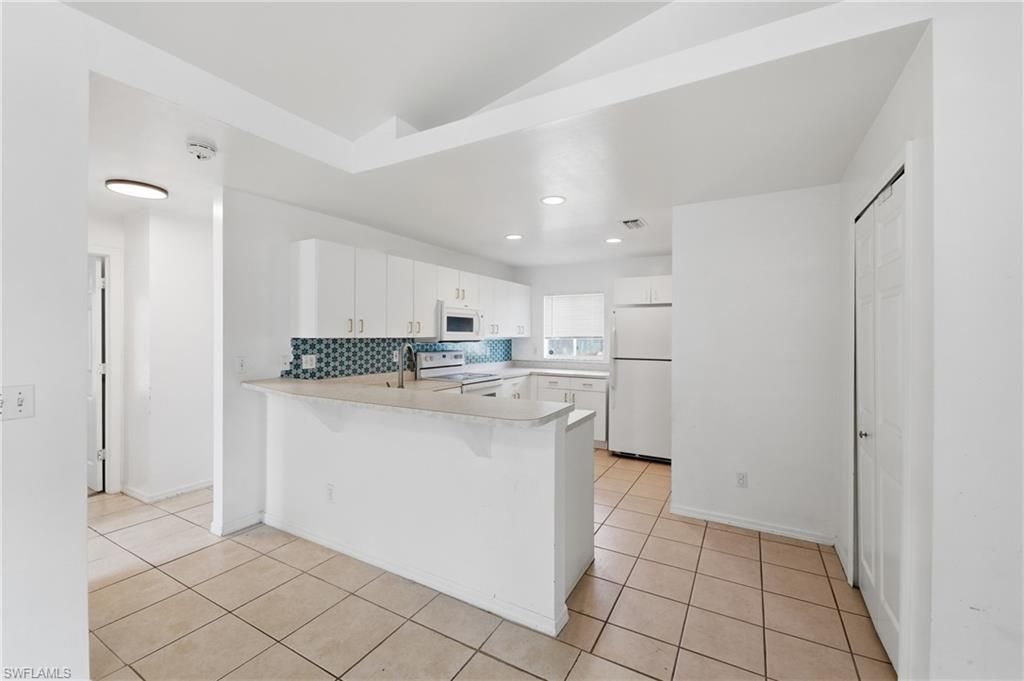 202 SW 11th Ter , Cape Coral, FL 33991 Photo