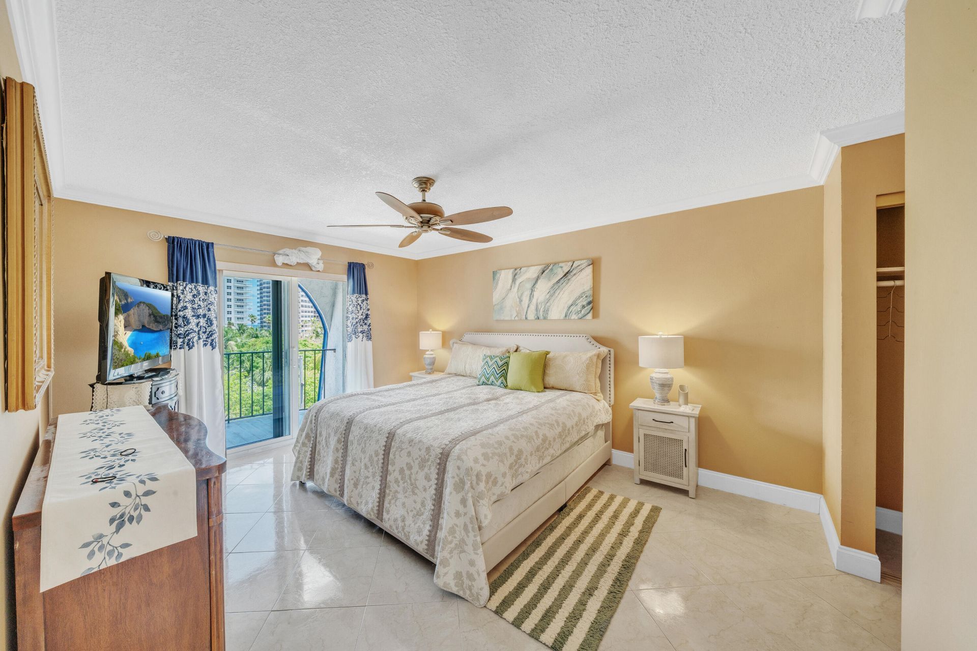 3909 N Ocean Boulevard, Unit 401, Fort Lauderdale, FL 33308 Photo