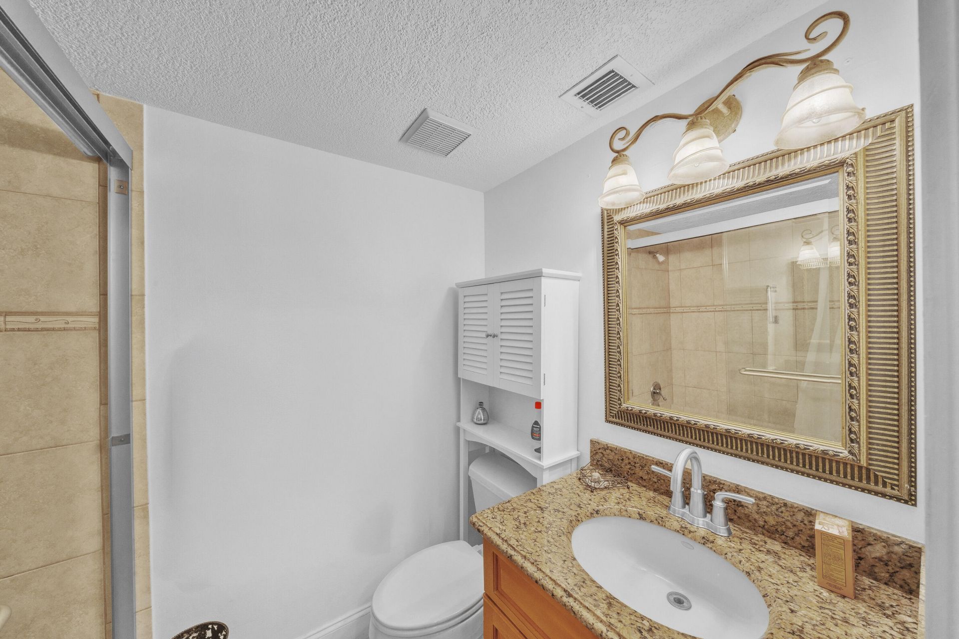 3909 N Ocean Boulevard, Unit 401, Fort Lauderdale, FL 33308 Photo