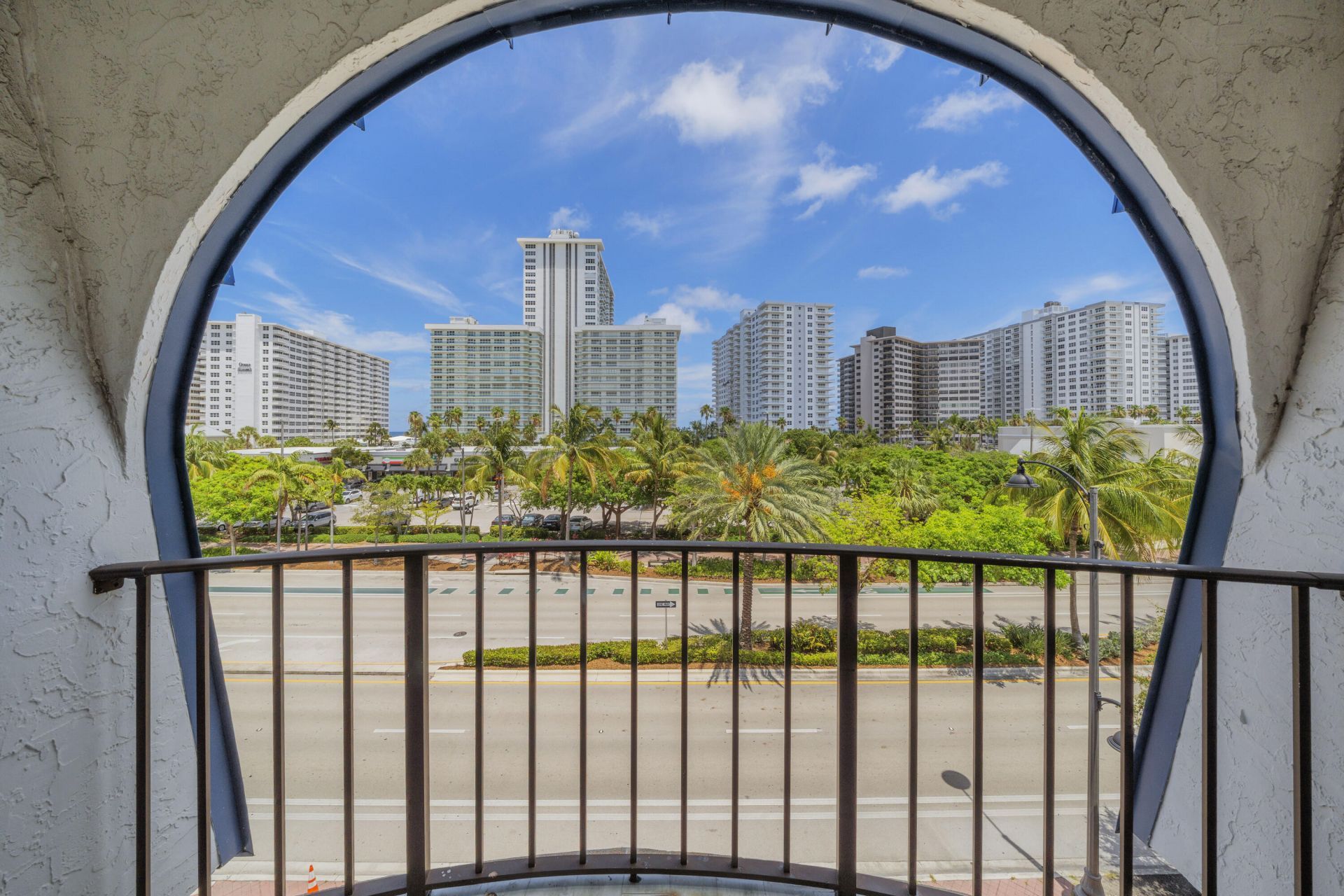 3909 N Ocean Boulevard, Unit 401, Fort Lauderdale, FL 33308 Photo