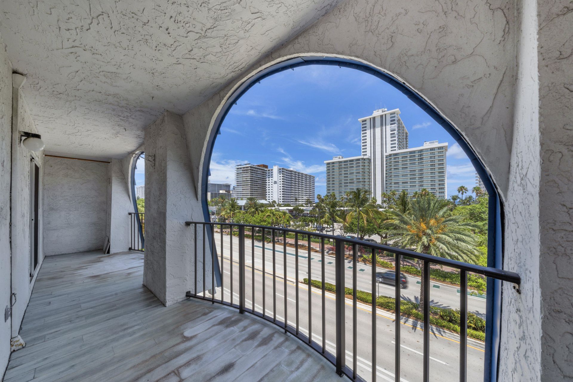 3909 N Ocean Boulevard, Unit 401, Fort Lauderdale, FL 33308 Photo
