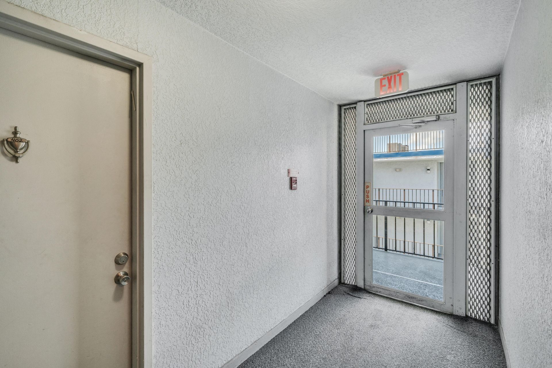 3909 N Ocean Boulevard, Unit 401, Fort Lauderdale, FL 33308 Photo