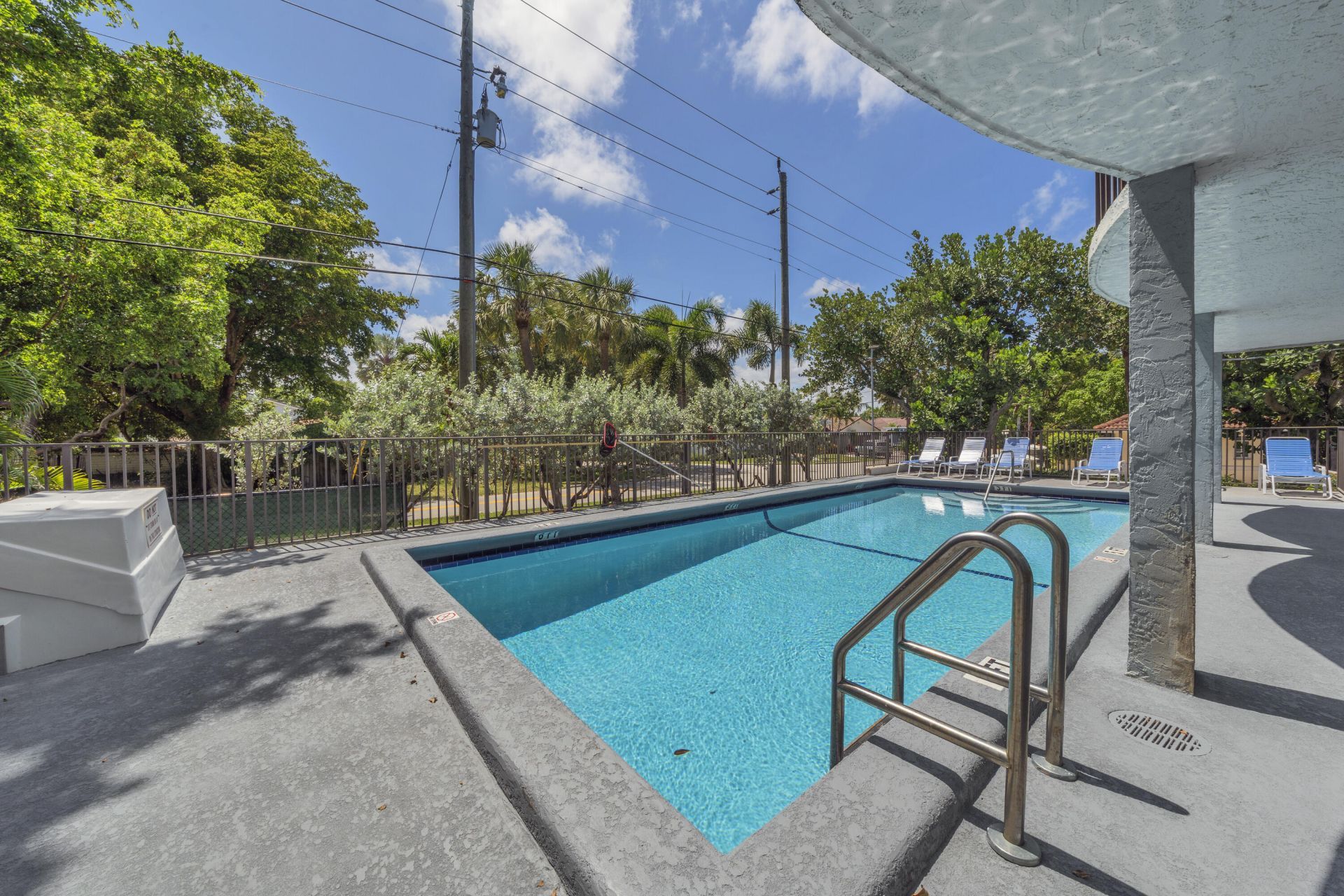 3909 N Ocean Boulevard, Unit 401, Fort Lauderdale, FL 33308 Photo