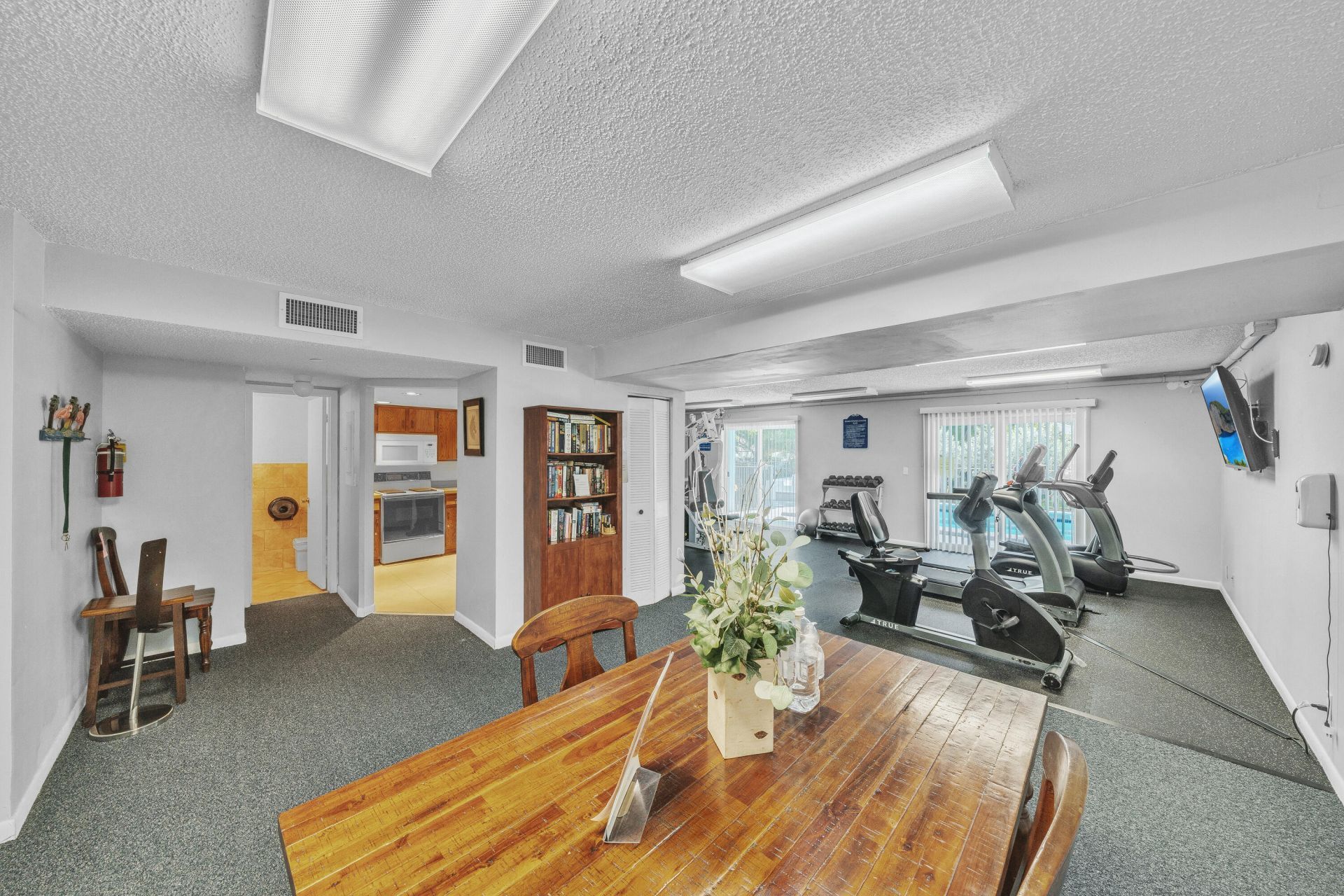 3909 N Ocean Boulevard, Unit 401, Fort Lauderdale, FL 33308 Photo