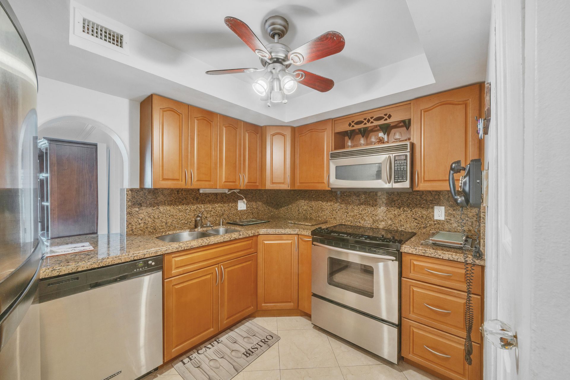 3909 N Ocean Boulevard, Unit 401, Fort Lauderdale, FL 33308 Photo