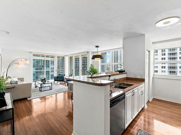 1155 BRICKELL BAY Drive, Unit 2802, Miami, FL 33131
