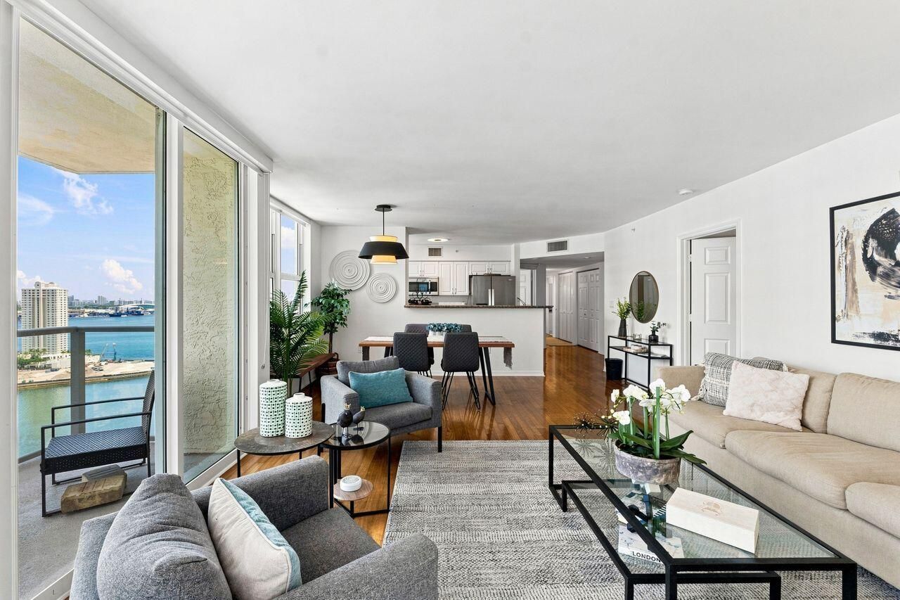 1155 Brickell Bay Drive, Unit 2802, Miami, FL 33131 Photo