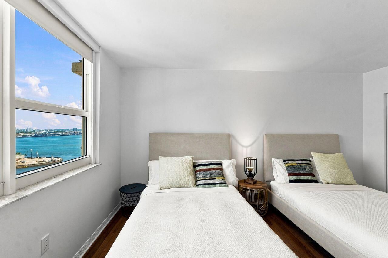 1155 Brickell Bay Drive, Unit 2802, Miami, FL 33131 Photo