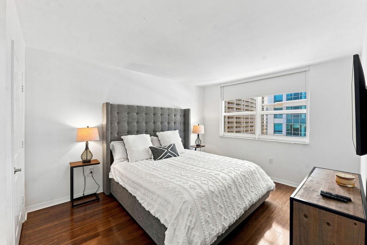 1155 Brickell Bay Drive, Unit 2802, Miami, FL 33131 Photo