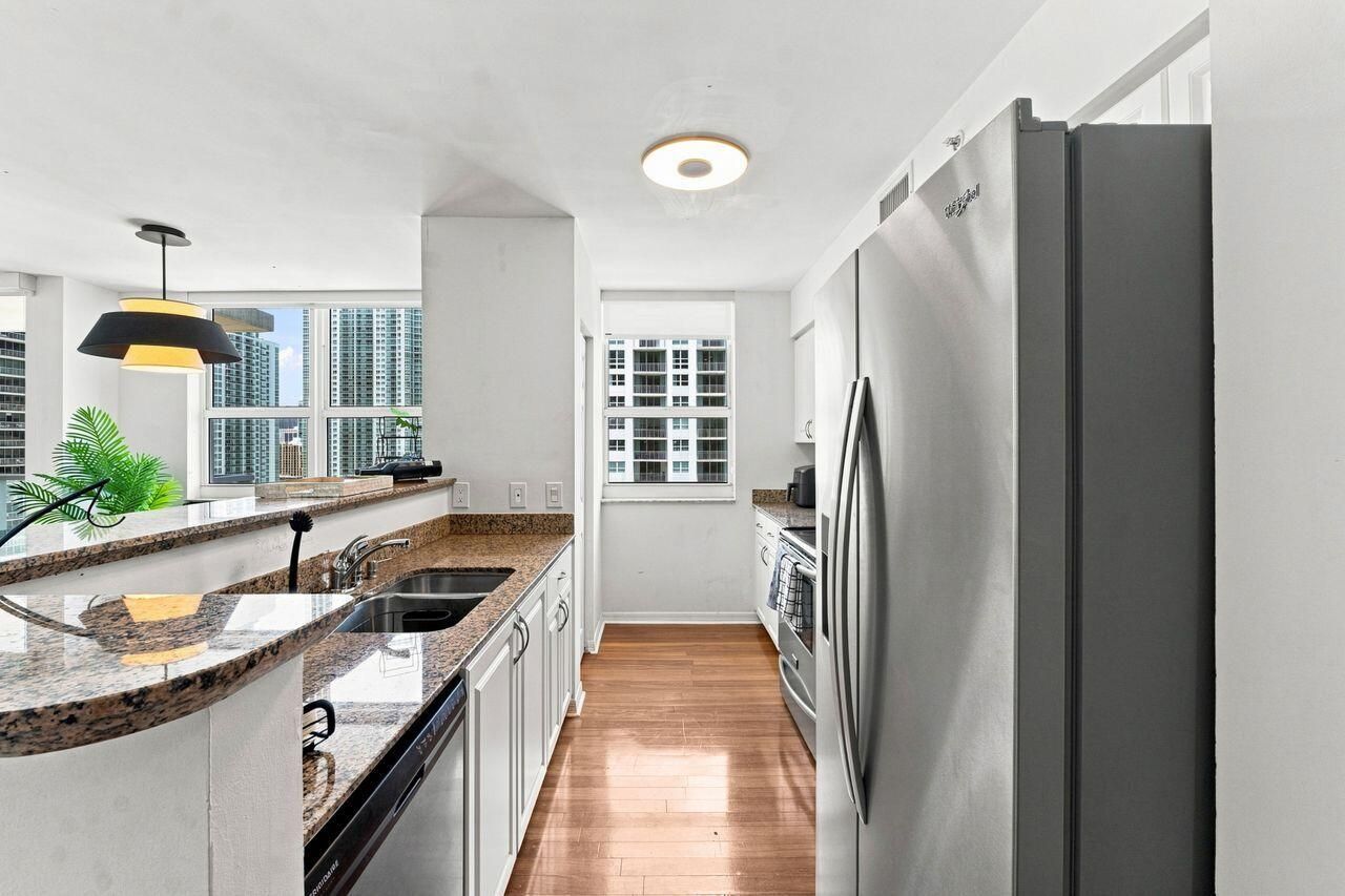 1155 Brickell Bay Drive, Unit 2802, Miami, FL 33131 Photo