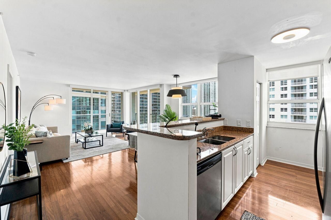 1155 Brickell Bay Drive, Unit 2802, Miami, FL 33131 Photo