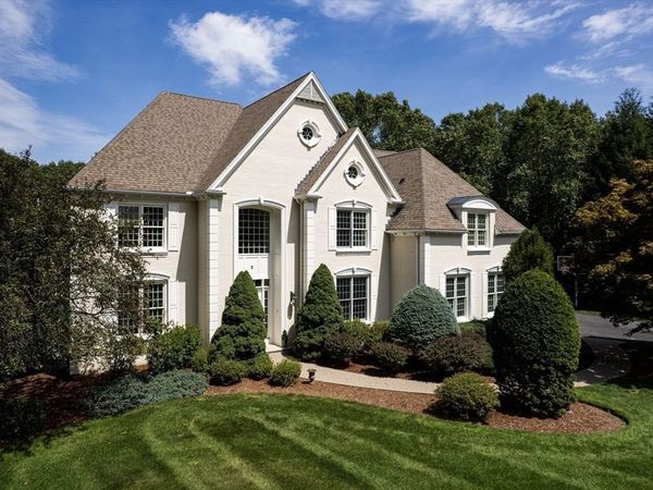 5 Wellington Way, Hopkinton, MA 01748