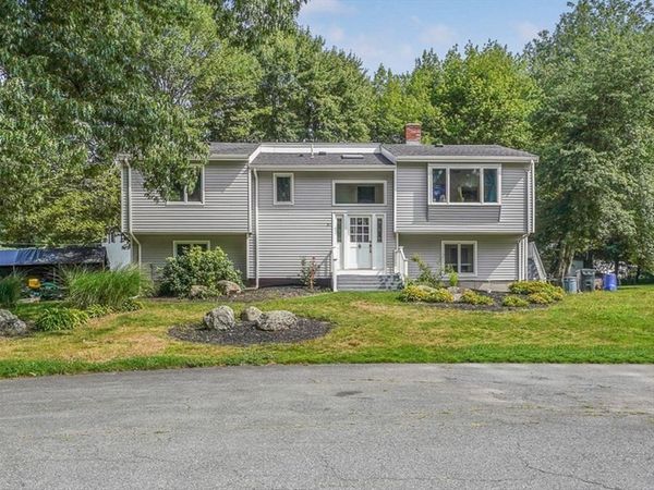 37 Slade St, Swansea, MA 02777