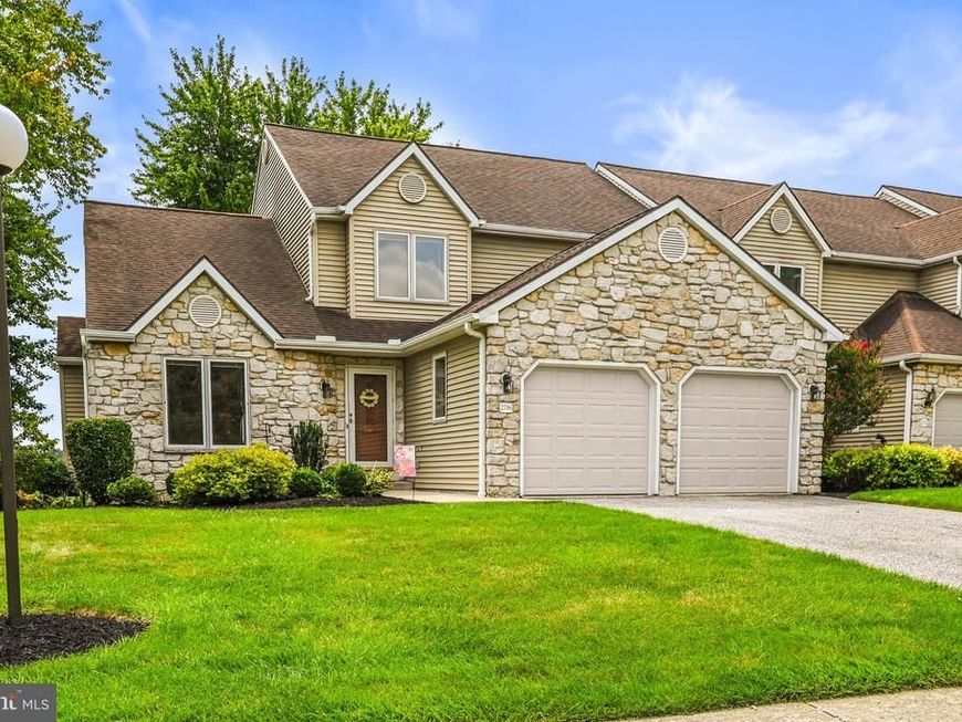 2716 Fairway Drive, Unit 2716, York, PA 17402 Main Photo