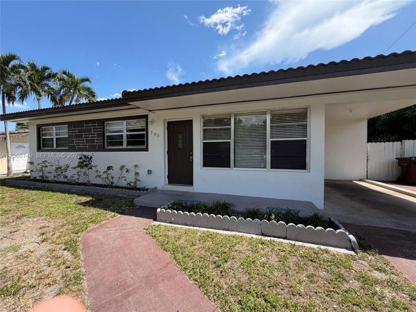 980 W 53rd Ter, Hialeah, FL 33012