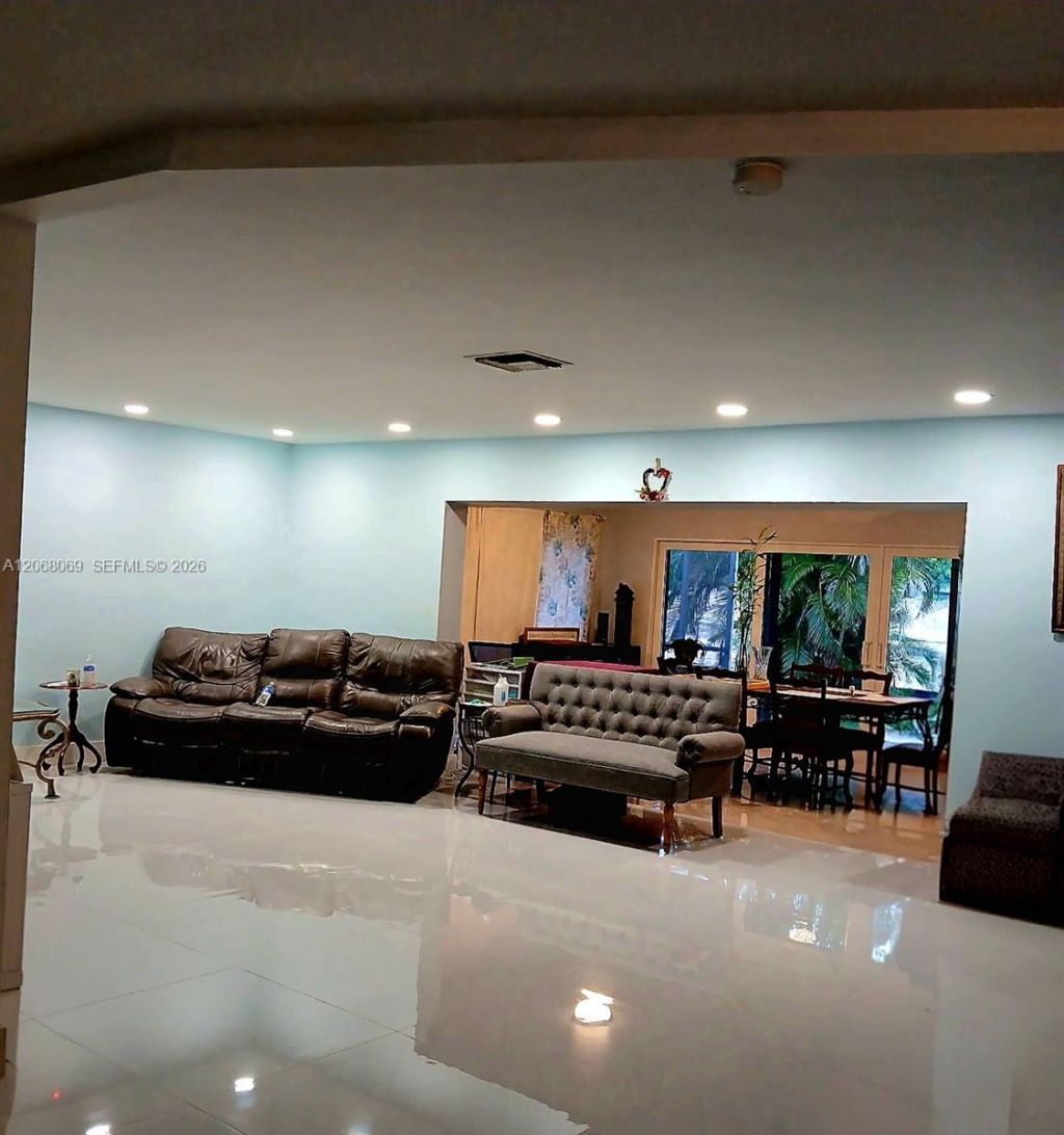 5710 Melaleuca Dr, Tamarac, FL 33319 Photo