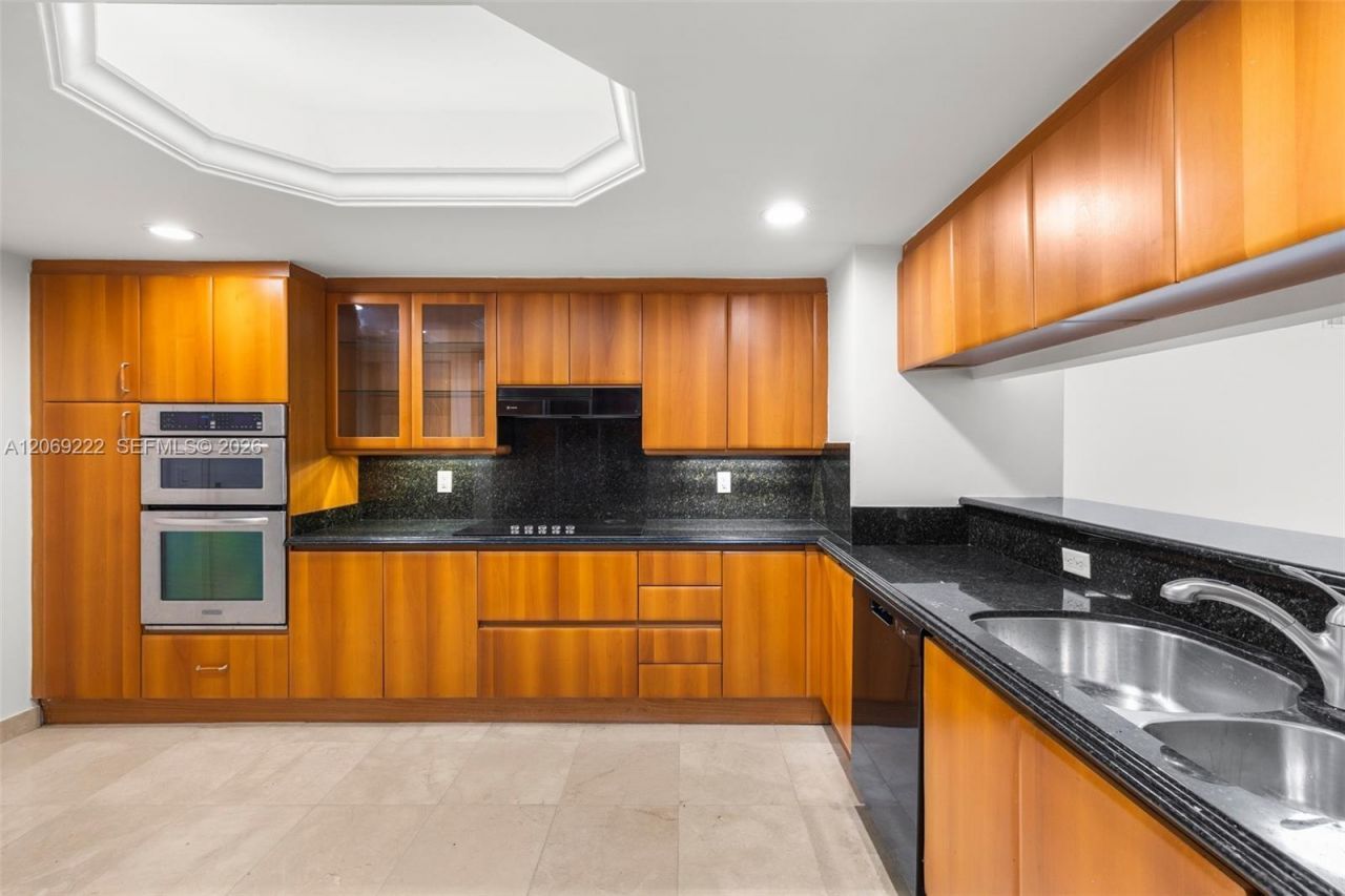 9559 Collins Ave , Unit S9-D, Surfside, FL 33154 Photo