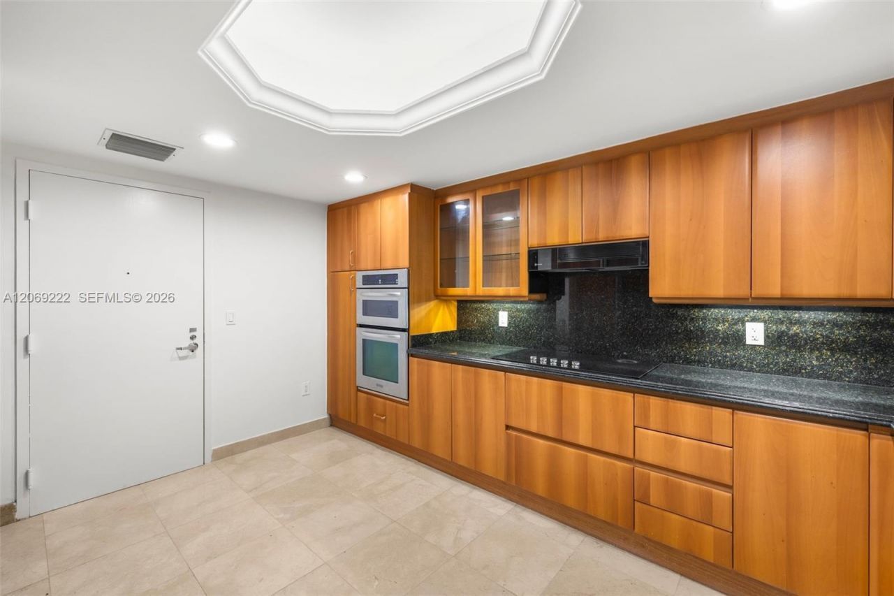 9559 Collins Ave , Unit S9-D, Surfside, FL 33154 Photo