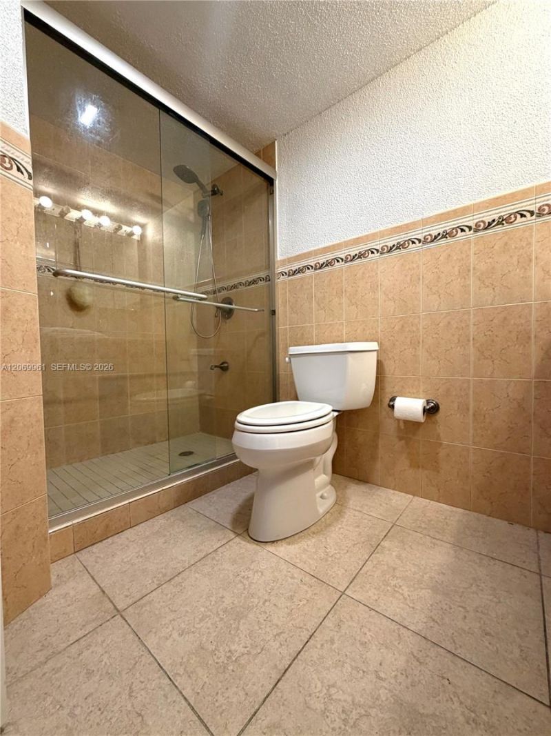 1660 NE 191st St , Unit 406-1, Miami, FL 33179 Photo