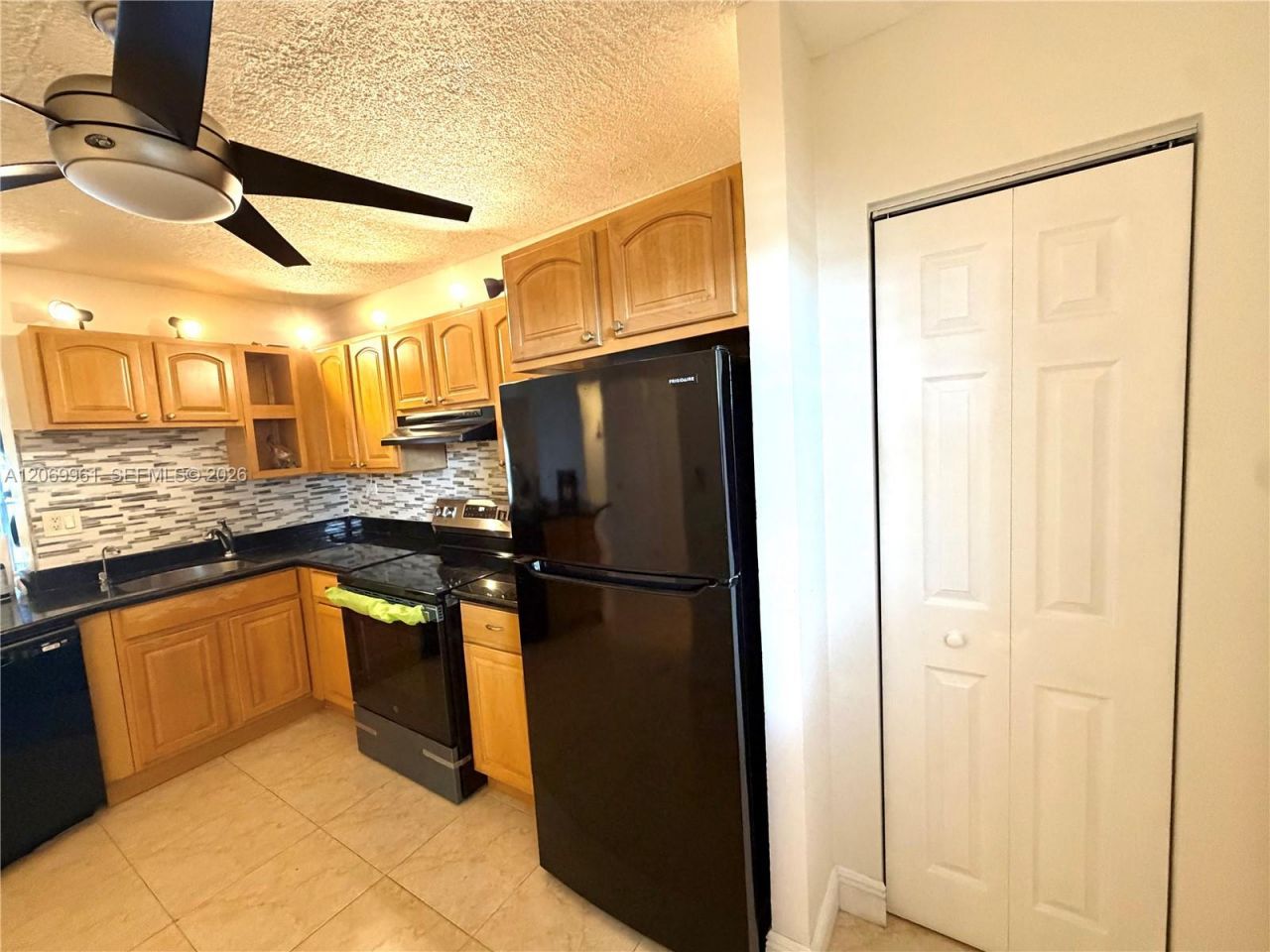 1660 NE 191st St , Unit 406-1, Miami, FL 33179 Photo