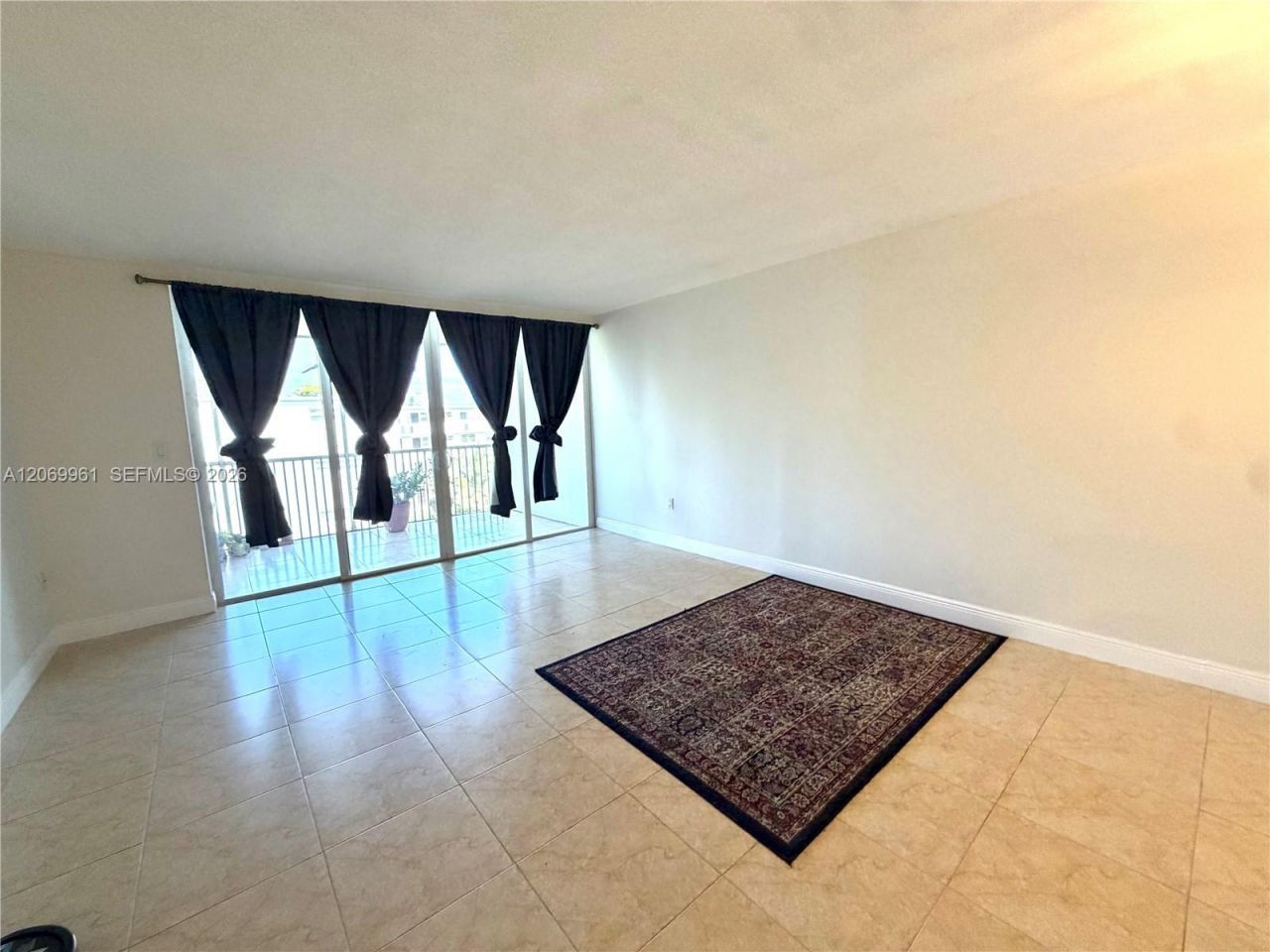 1660 NE 191st St , Unit 406-1, Miami, FL 33179 Photo