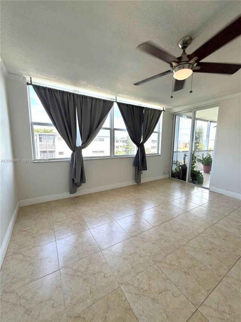 1660 NE 191st St , Unit 406-1, Miami, FL 33179 Photo