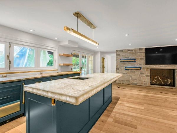 20590 Linden Road, Deephaven, MN 55331