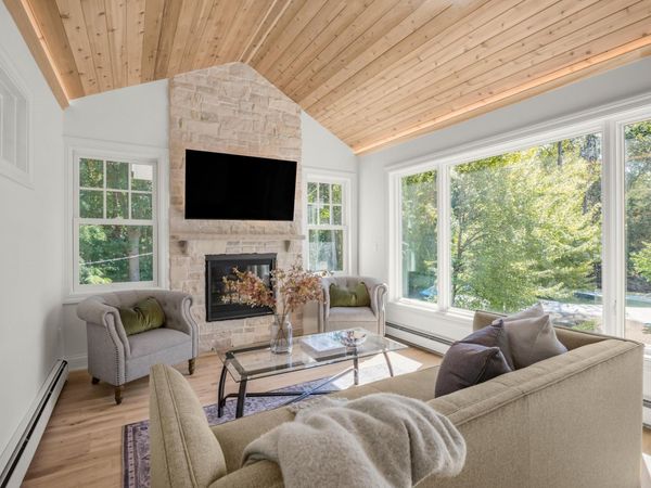 20590 Linden Road, Deephaven, MN 55331