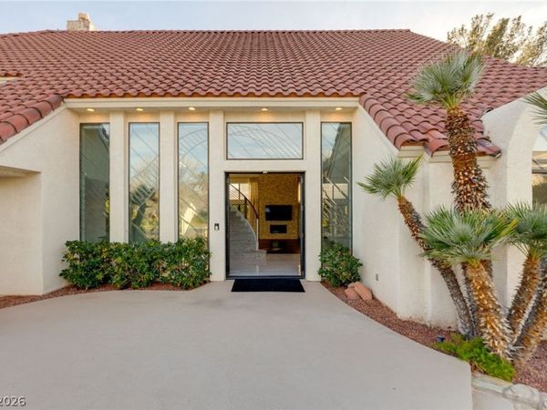 13 Dovetail Circle, Henderson, NV 89014