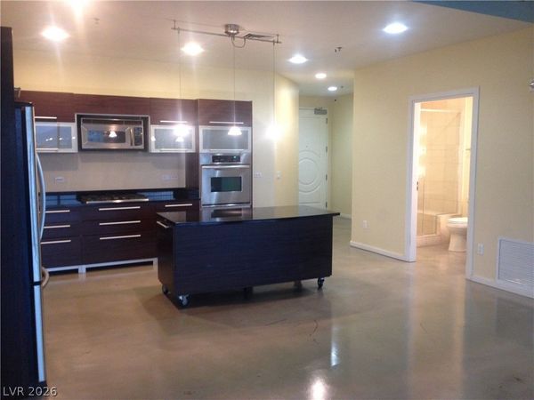 900 S LAS VEGAS BL Boulevard, Unit 714, Las Vegas, NV 89101