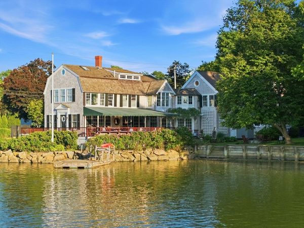 644 Washington St, Duxbury, MA 02332