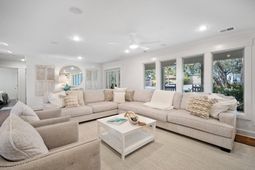 290 Tarpon Boulevard photo 4
