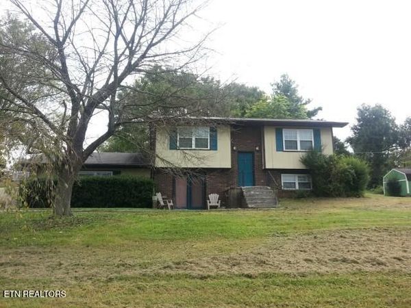 241 Dover Ave, Harrogate, TN 37752