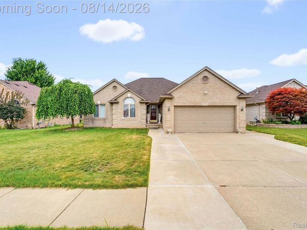 48353 Jefferson Drive, Macomb Township, Mi 48044