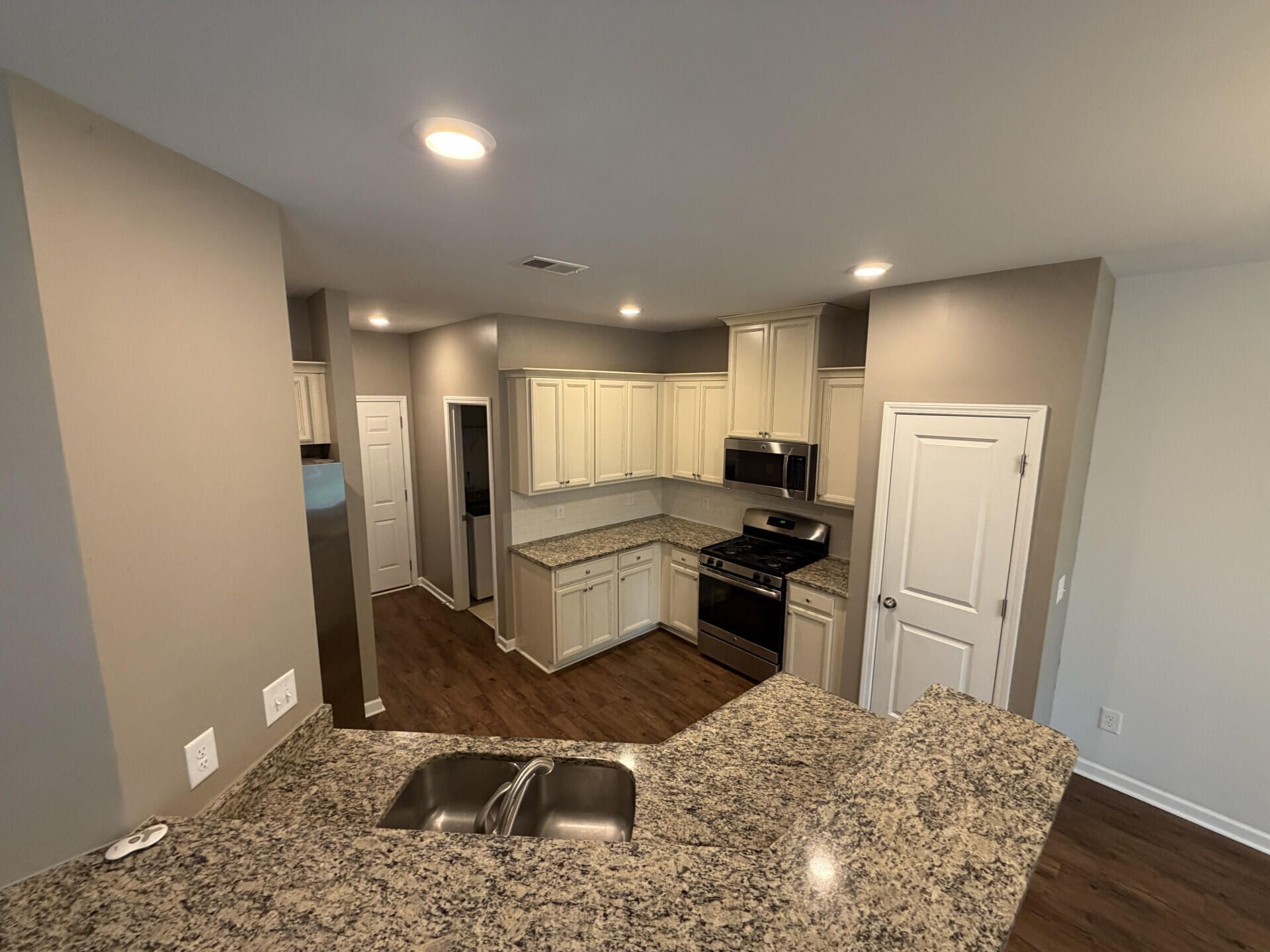 5004 White Cedar Road Photo 5