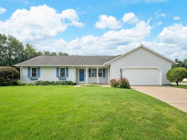 18980 Cedar Mill Court, South Bend, IN 46637