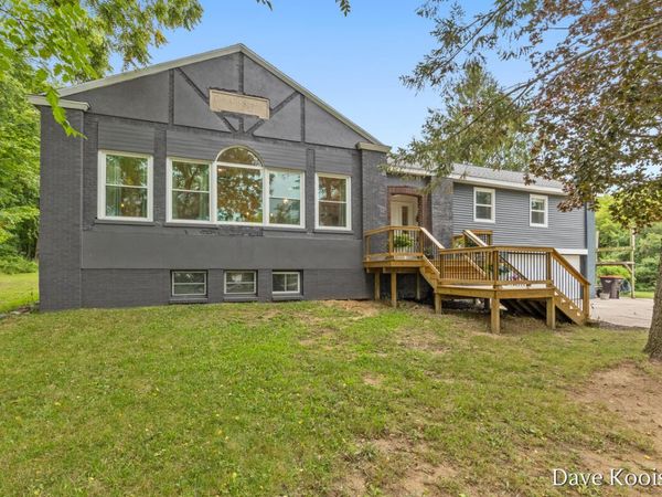 9810 S Division Avenue SW, Byron Center, MI 49315