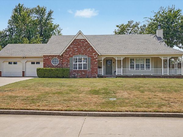 3107 W Berwick Street , Claremore, OK 74017
