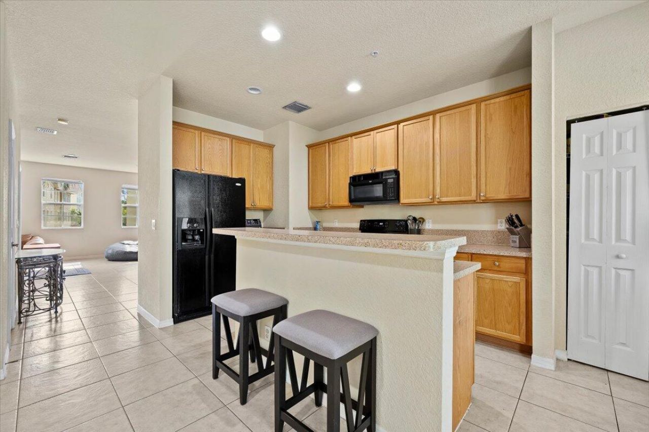 335 E Thatch Palm Circle, Unit 104, Jupiter, FL 33458 Photo