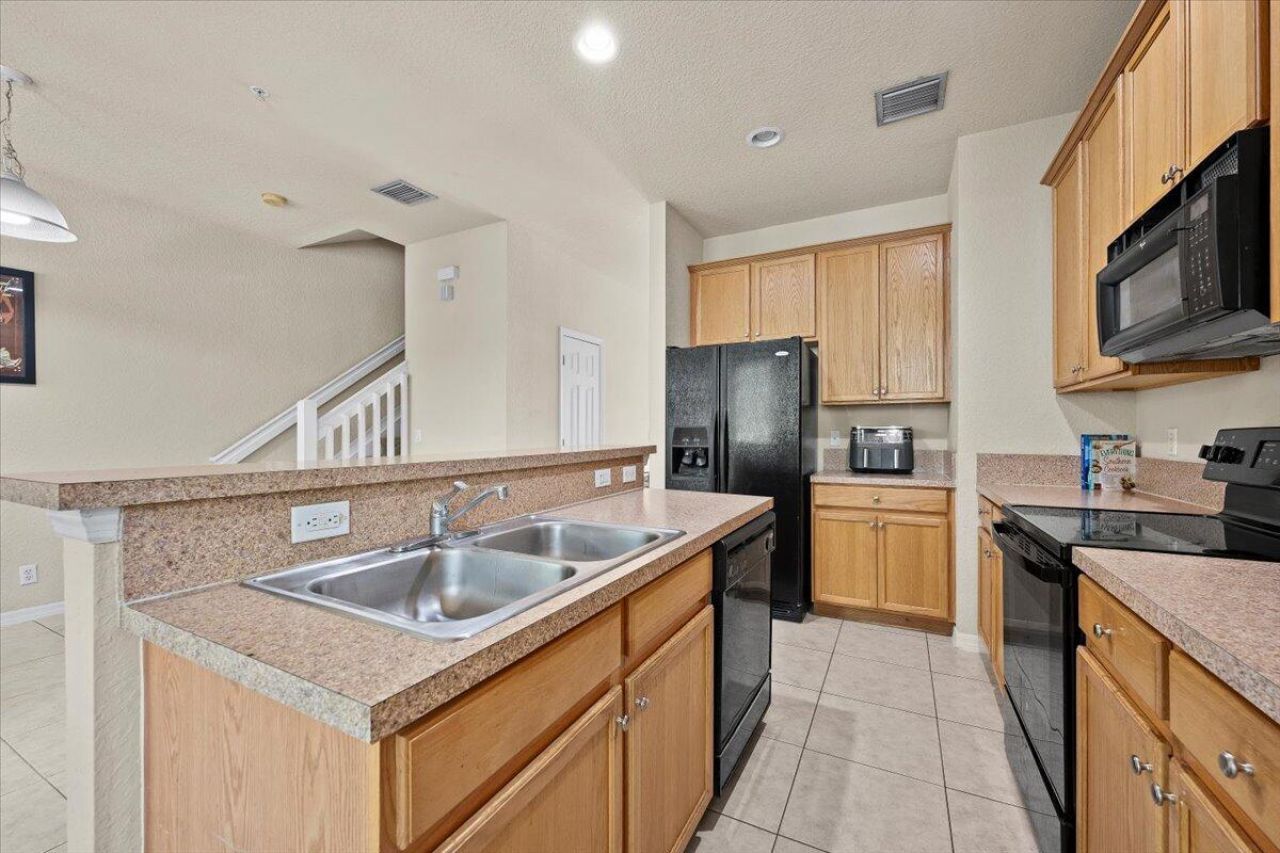 335 E Thatch Palm Circle, Unit 104, Jupiter, FL 33458 Photo
