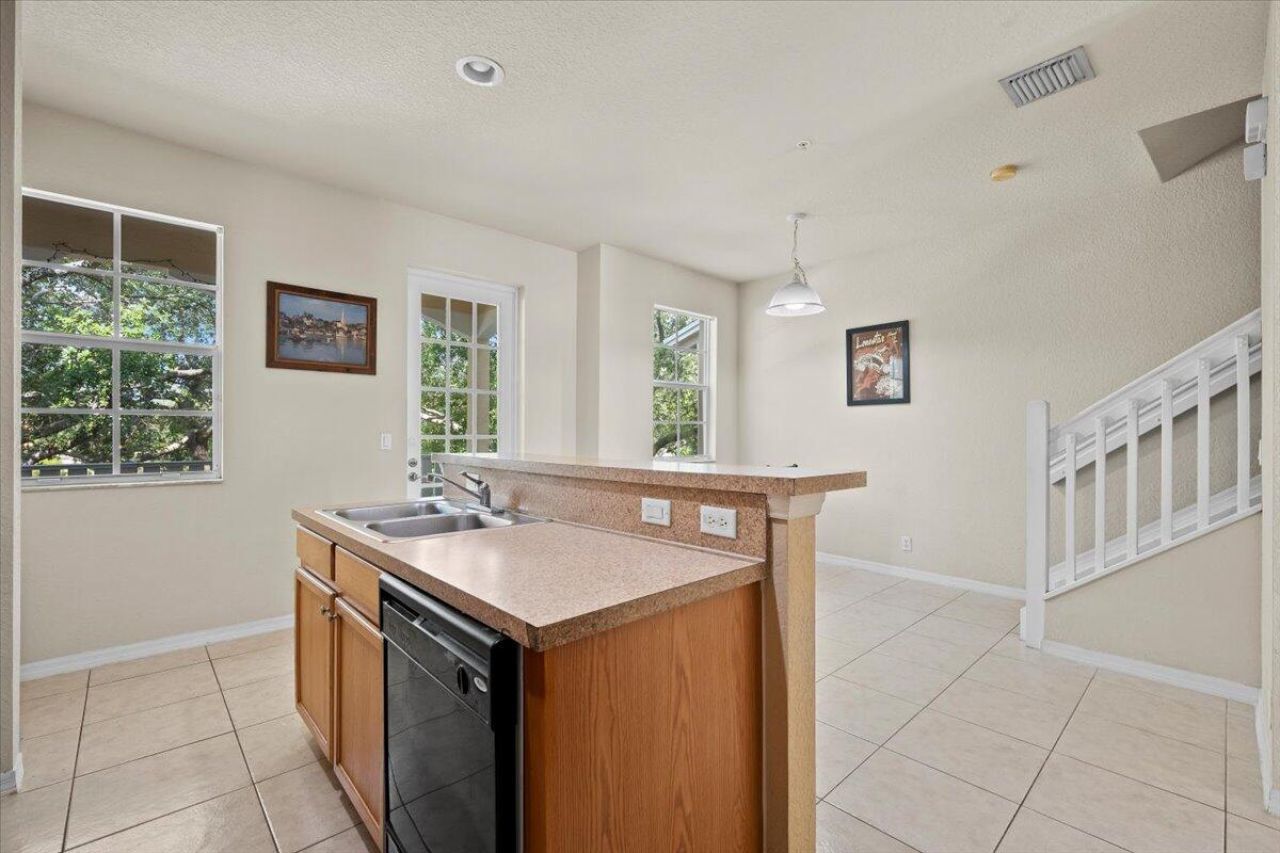 335 E Thatch Palm Circle, Unit 104, Jupiter, FL 33458 Photo