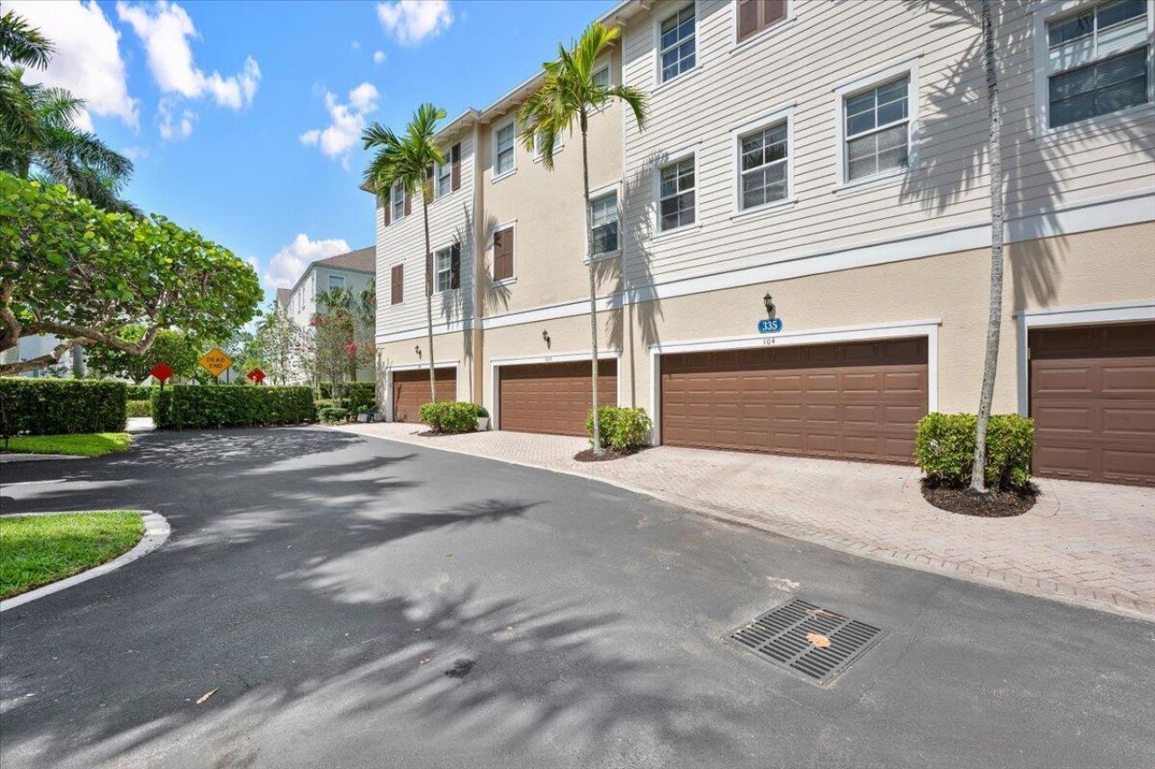 335 E Thatch Palm Circle, Unit 104, Jupiter, FL 33458 Photo
