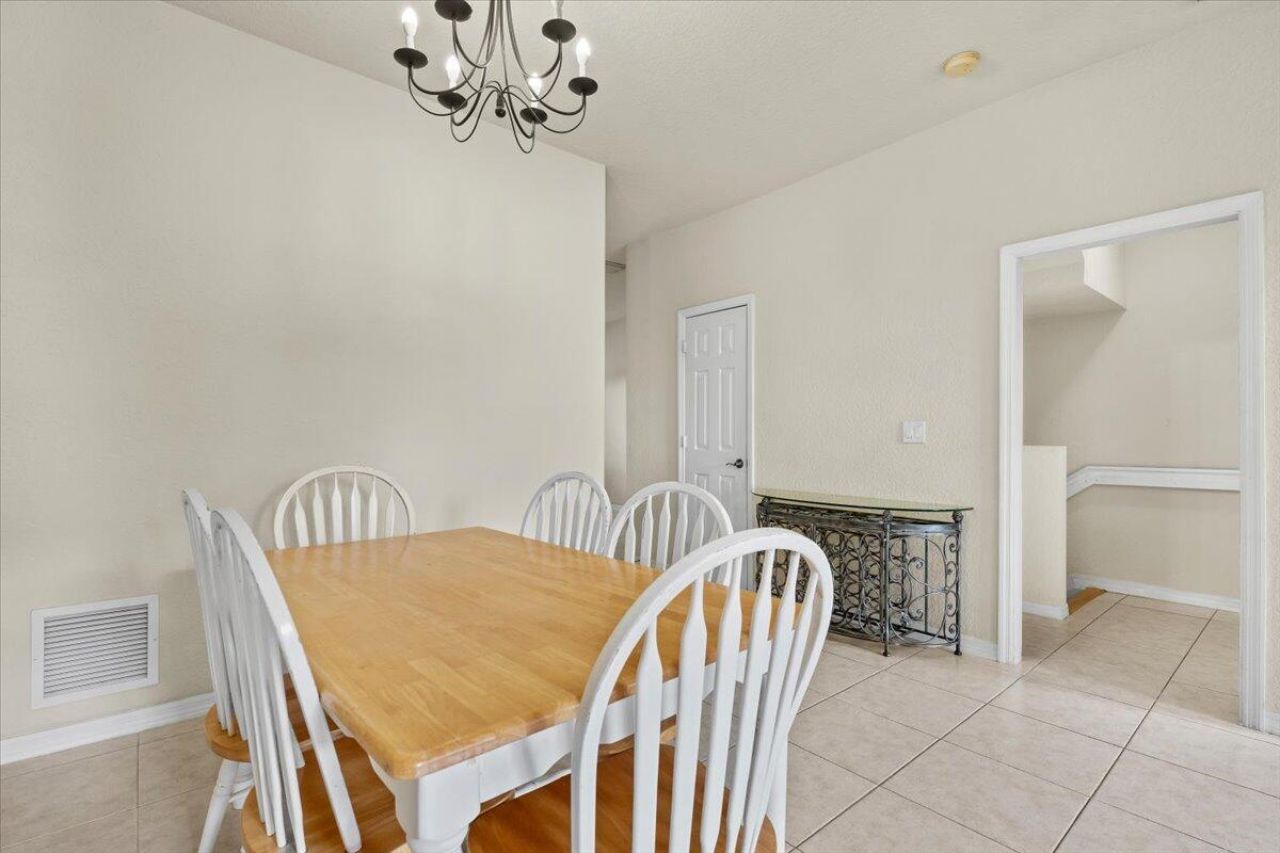 335 E Thatch Palm Circle, Unit 104, Jupiter, FL 33458 Photo