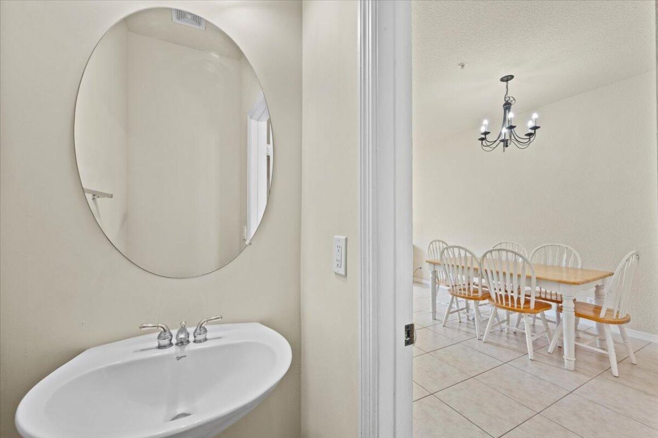 335 E Thatch Palm Circle, Unit 104, Jupiter, FL 33458 Photo
