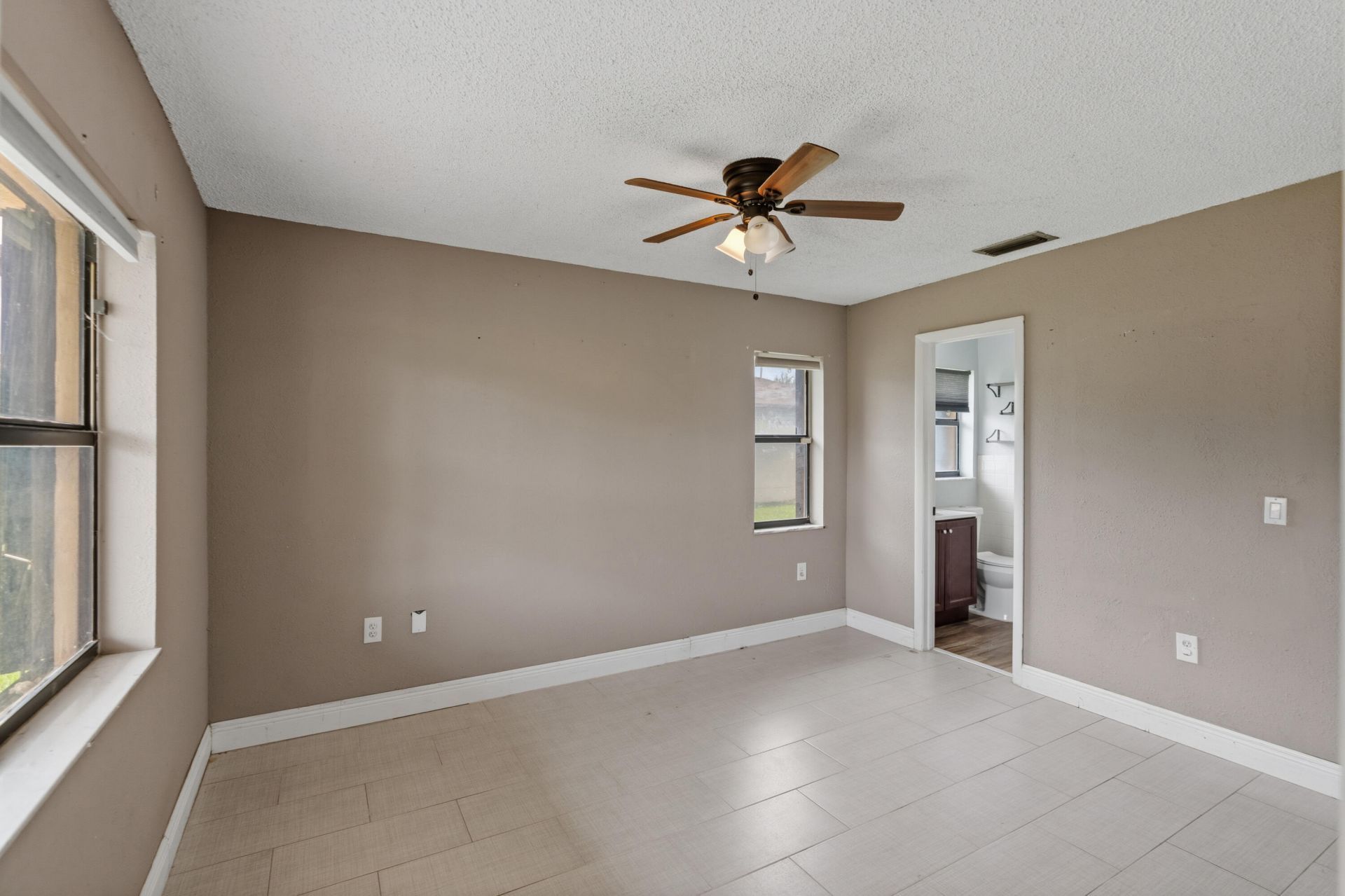 10927 NW 29th Court, Sunrise, FL 33322 Photo