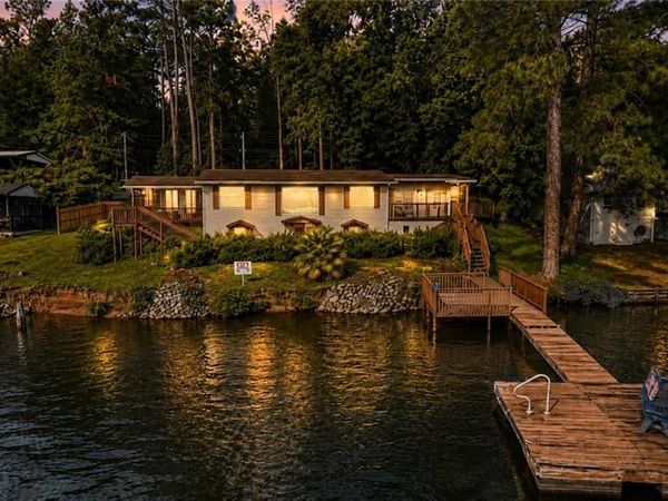140 E Hamm Road , Jackson, GA 30233