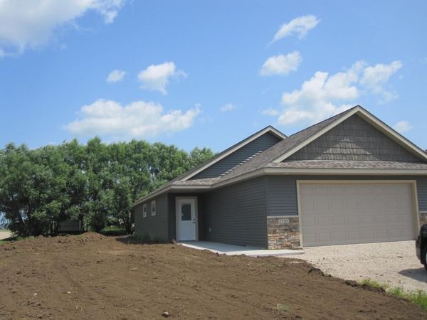 3507 Seven Oaks Street, River Falls, WI 54022